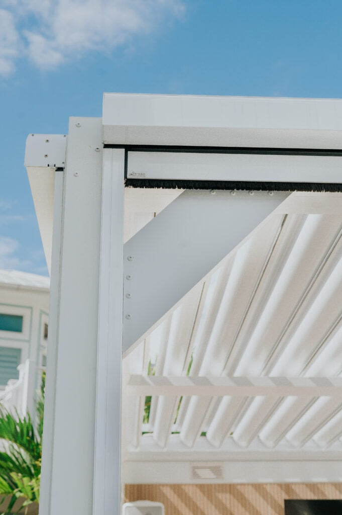 White frame corner and louvers